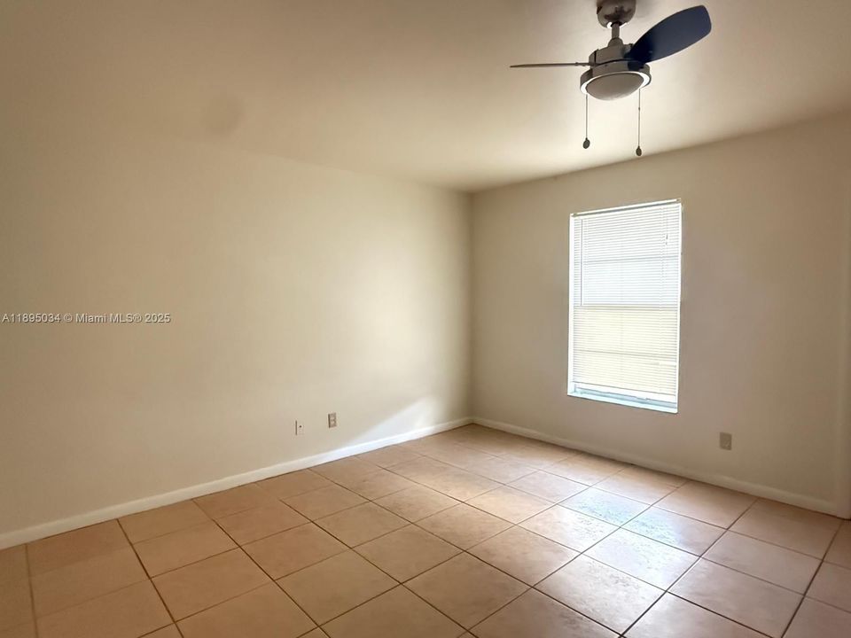 Recently Rented: $1,300 (2 beds, 1 baths, 0 Square Feet)