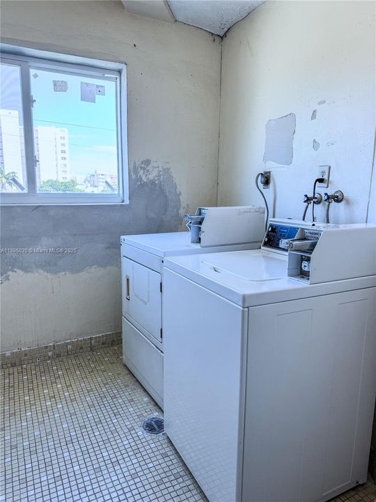 For Rent: $2,500 (1 beds, 1 baths, 800 Square Feet)