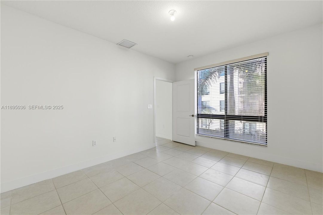 En Venta: $502,000 (2 camas, 2 baños, 1124 Pies cuadrados)