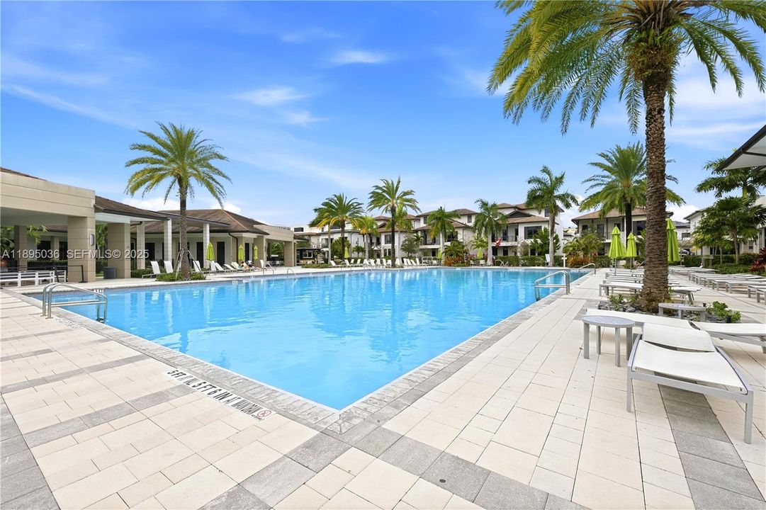 En Venta: $502,000 (2 camas, 2 baños, 1124 Pies cuadrados)