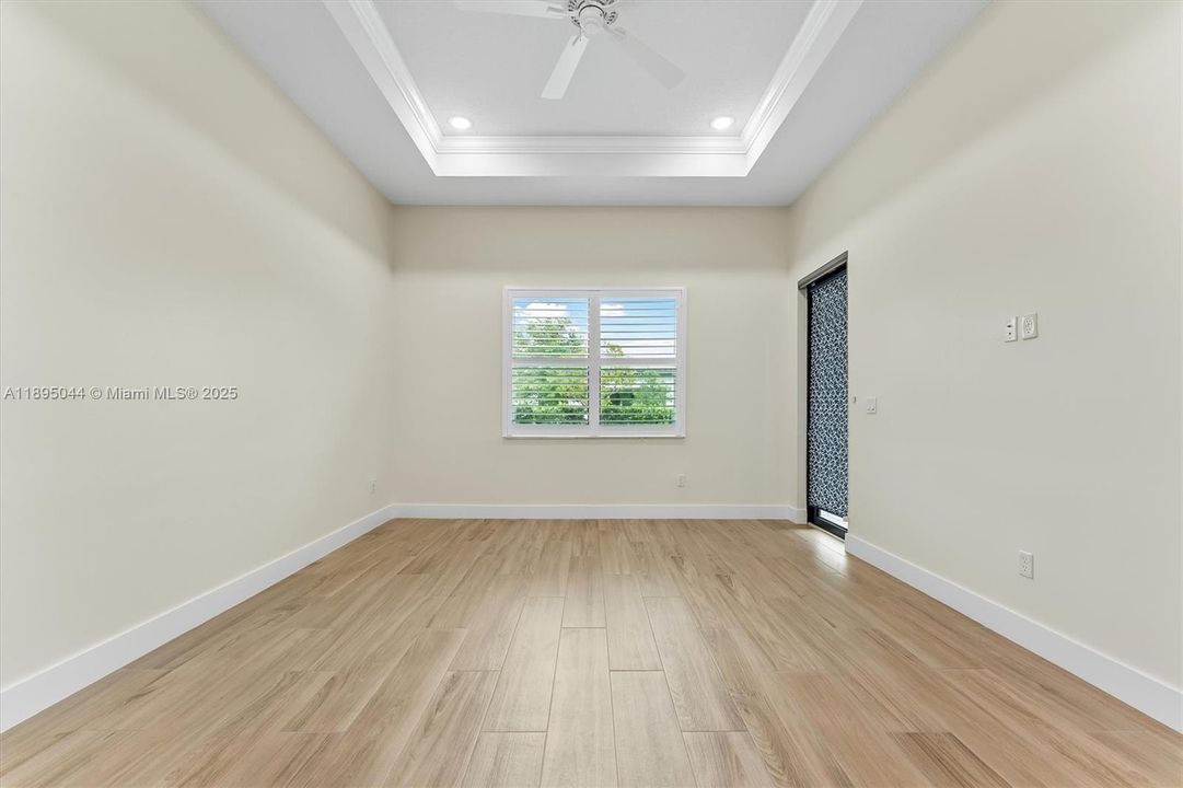 Недавно продано: $649,999 (3 спален, 2 ванн, 1724 Квадратных фут)