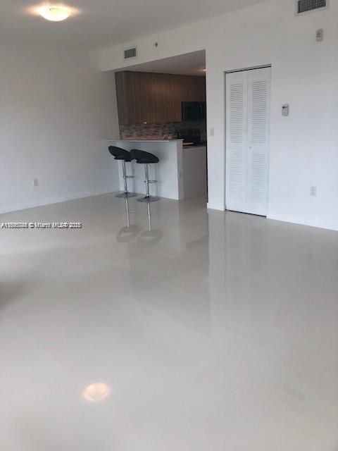 Active With Contract: $365,000 (2 beds, 2 baths, 1260 Square Feet)