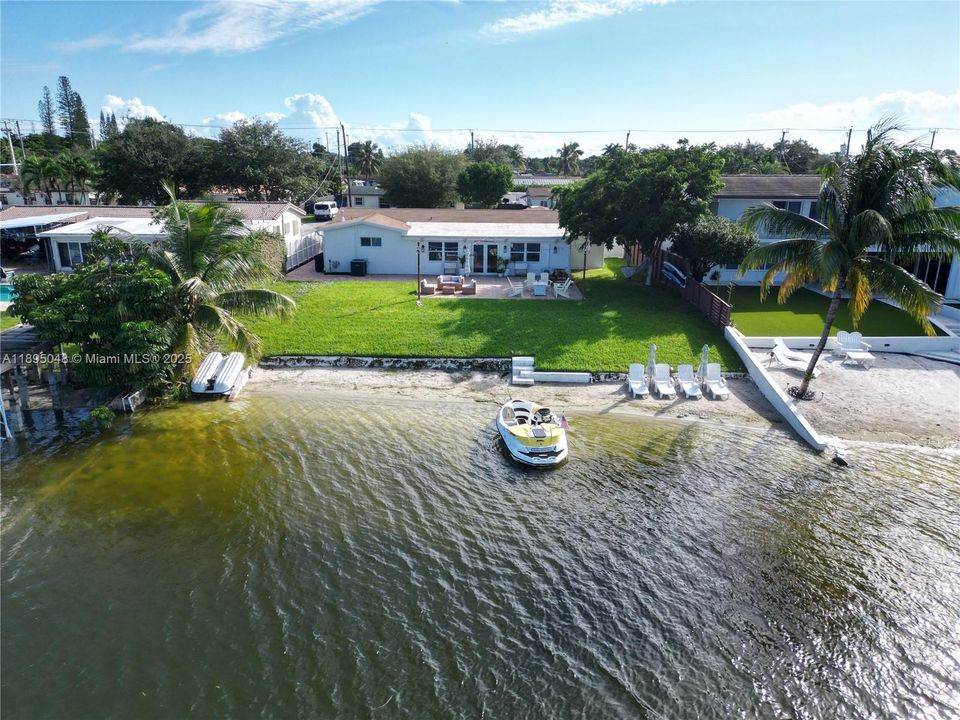 Active With Contract: $1,155,000 (4 beds, 2 baths, 1988 Square Feet)
