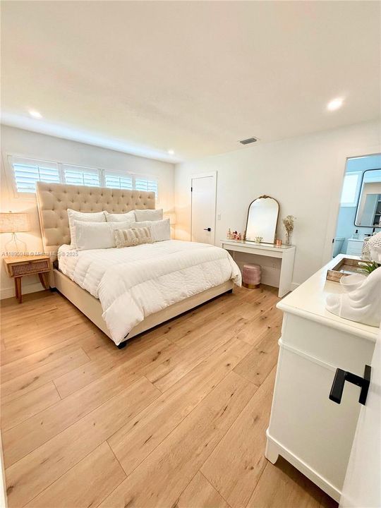 Active With Contract: $1,155,000 (4 beds, 2 baths, 1988 Square Feet)