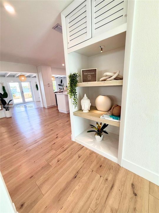 Active With Contract: $1,155,000 (4 beds, 2 baths, 1988 Square Feet)