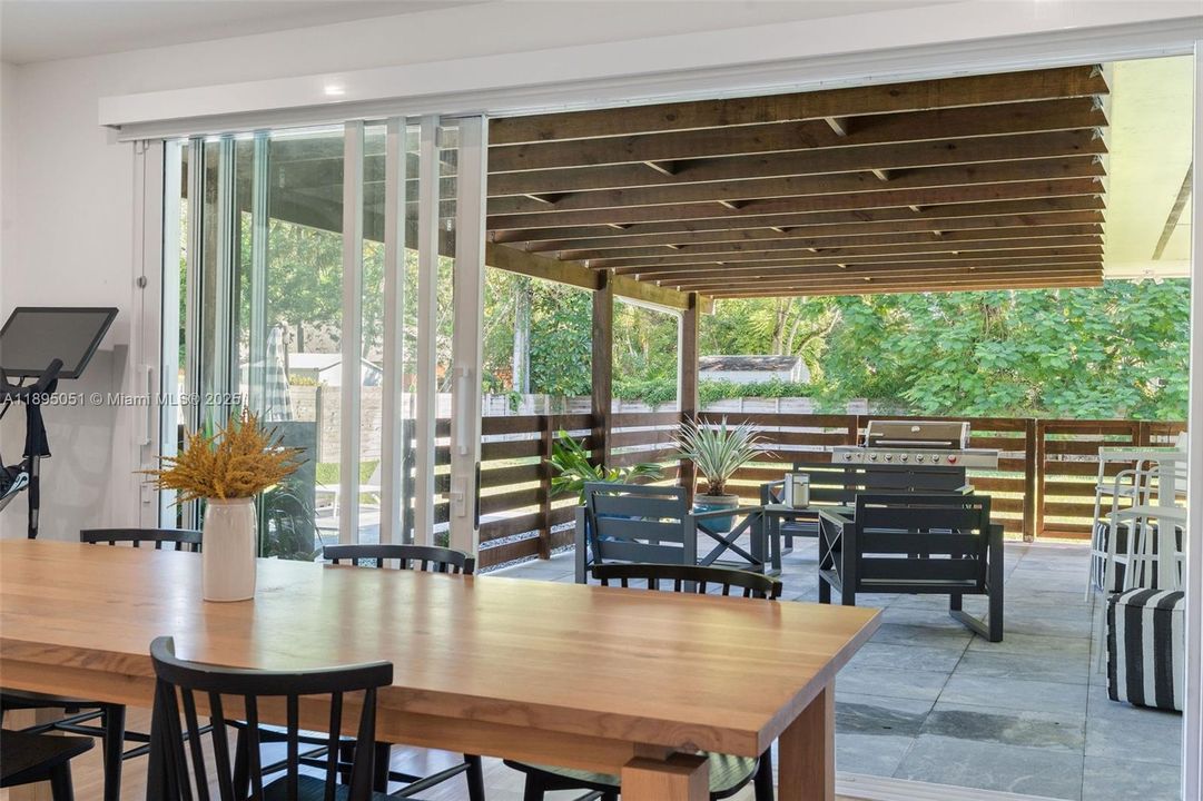 En Renta: $7,900 (3 camas, 2 baños, 2124 Pies cuadrados)