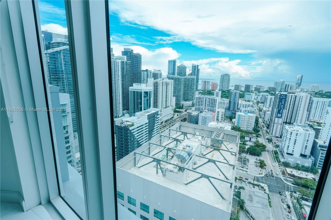 Recently Rented: $2,450 (1 beds, 1 baths, 783 Square Feet)