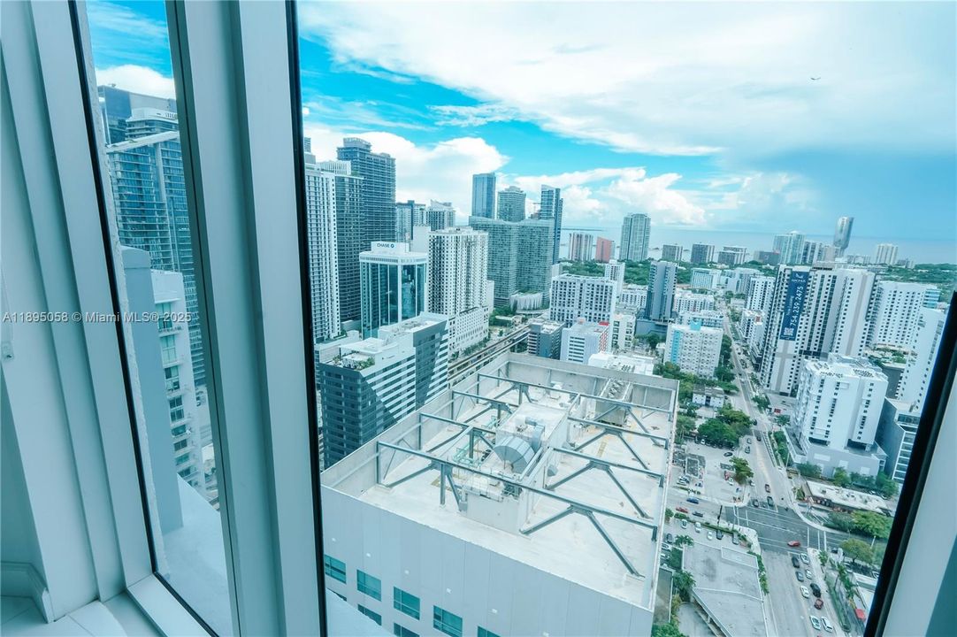 Recently Rented: $2,450 (1 beds, 1 baths, 783 Square Feet)