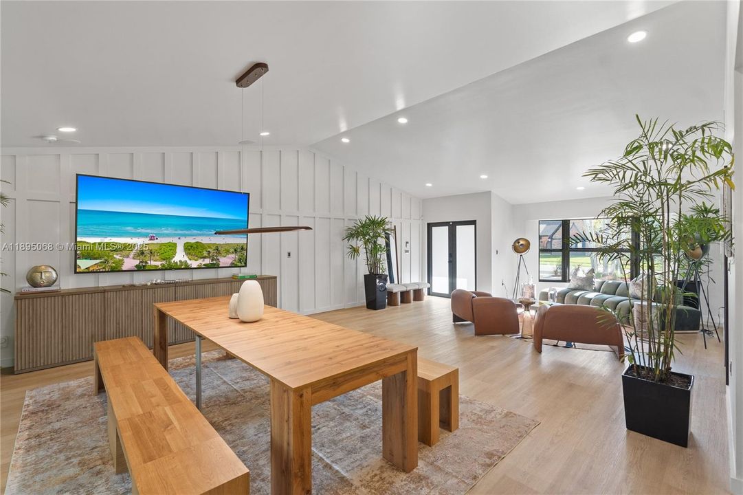 Active With Contract: $1,175,000 (4 beds, 3 baths, 2580 Square Feet)