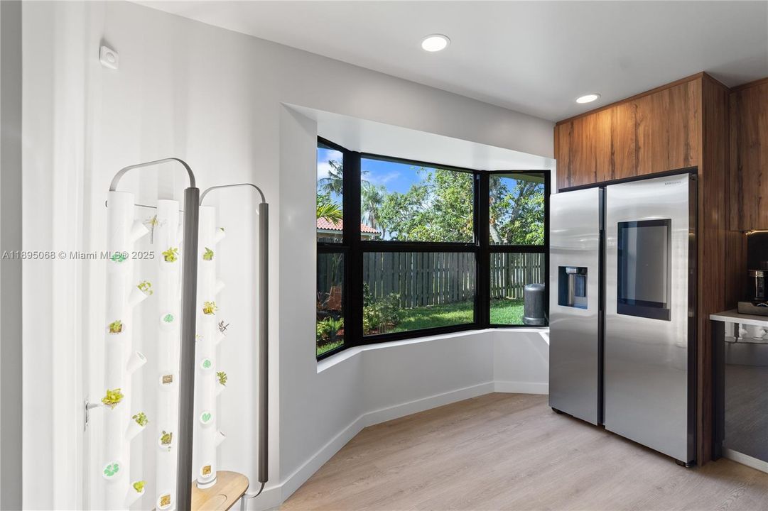 Active With Contract: $1,175,000 (4 beds, 3 baths, 2580 Square Feet)
