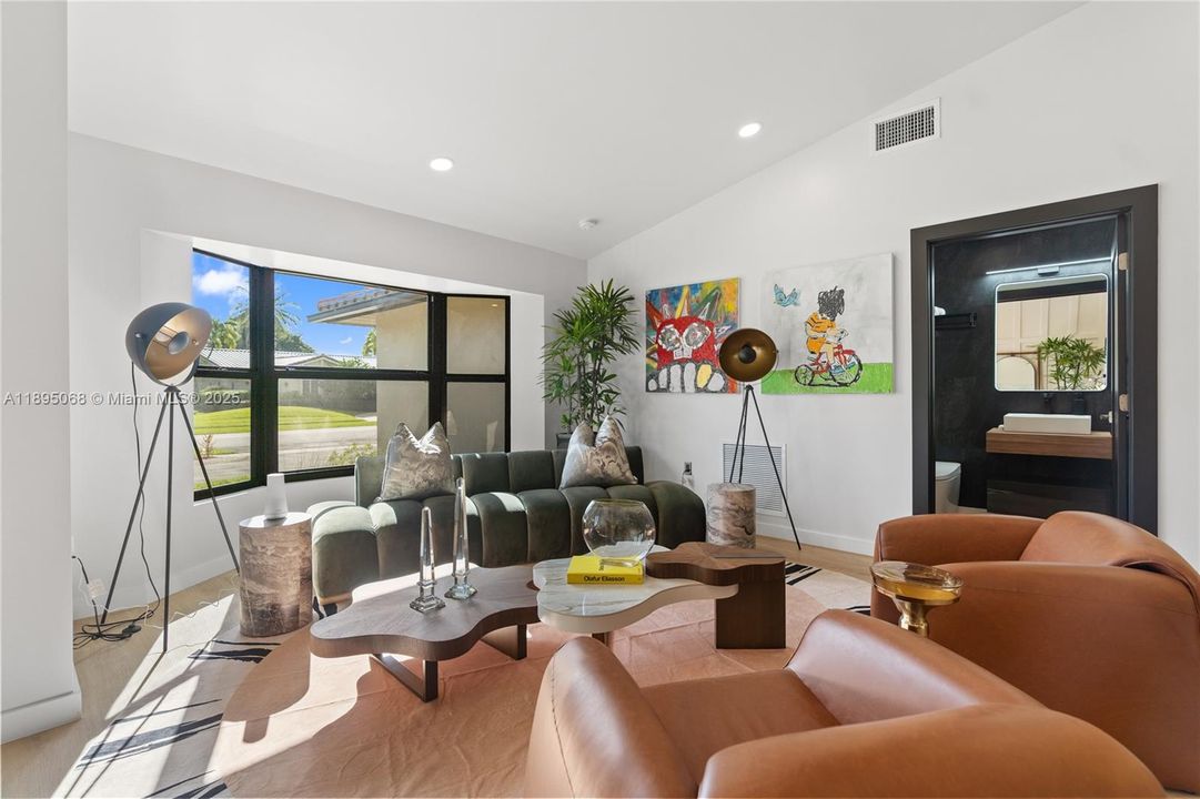 Active With Contract: $1,175,000 (4 beds, 3 baths, 2580 Square Feet)