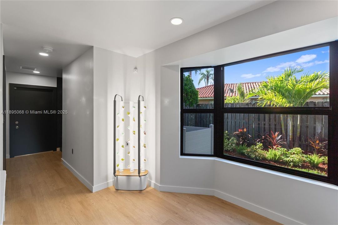 Active With Contract: $1,175,000 (4 beds, 3 baths, 2580 Square Feet)