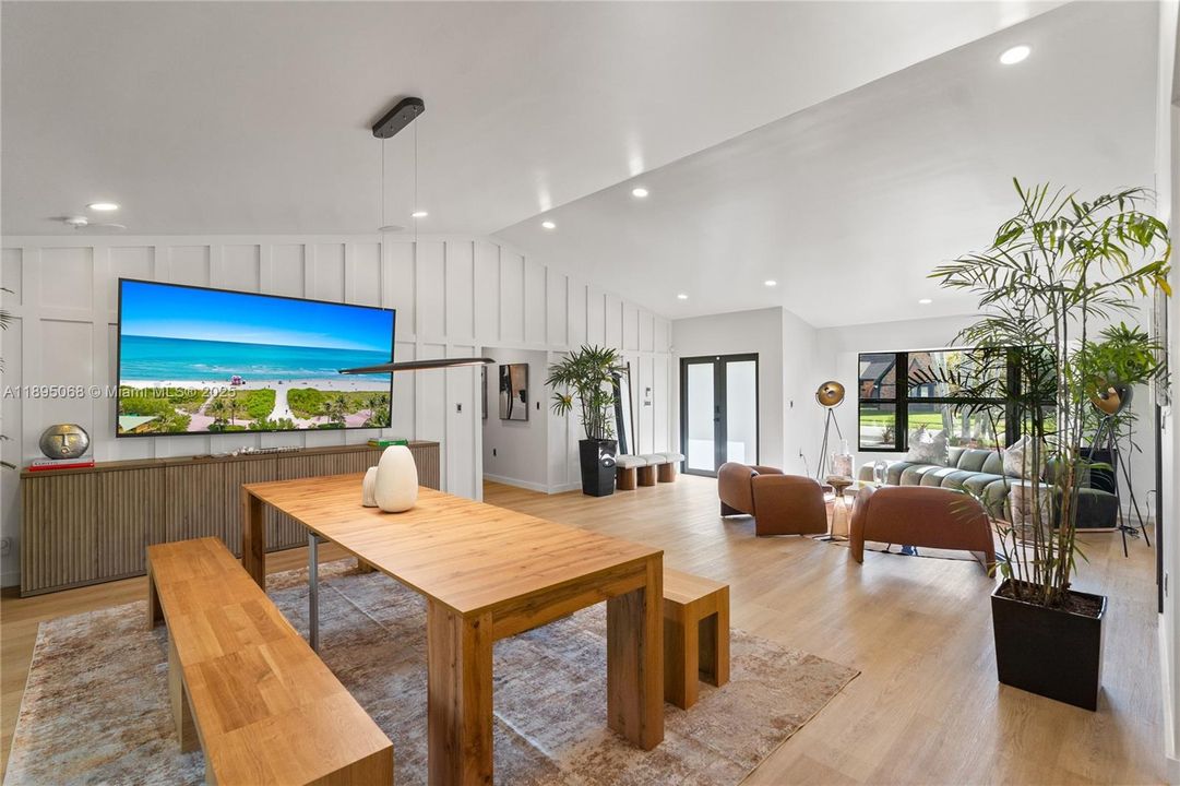 Active With Contract: $1,175,000 (4 beds, 3 baths, 2580 Square Feet)