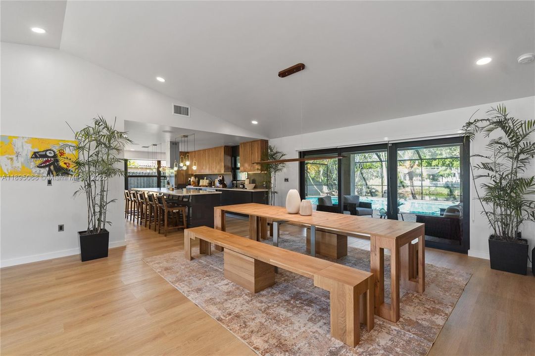 Active With Contract: $1,175,000 (4 beds, 3 baths, 2580 Square Feet)