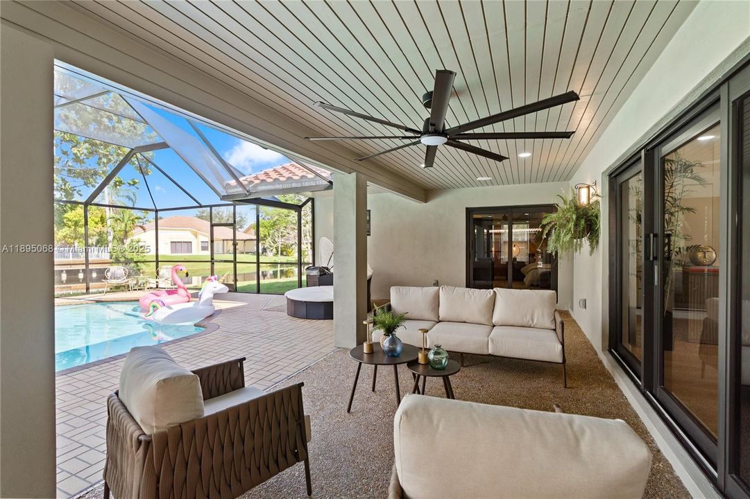 Active With Contract: $1,175,000 (4 beds, 3 baths, 2580 Square Feet)