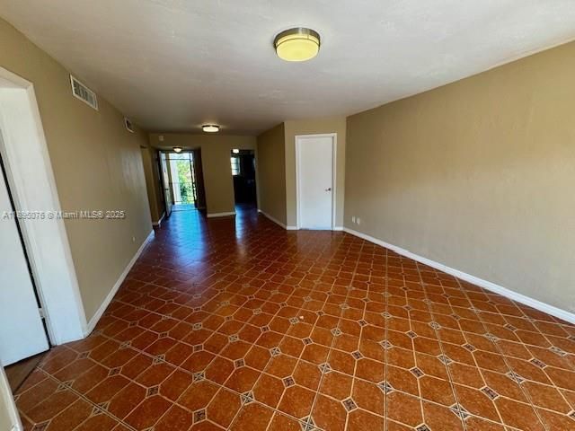 For Rent: $2,450 (3 beds, 2 baths, 1116 Square Feet)