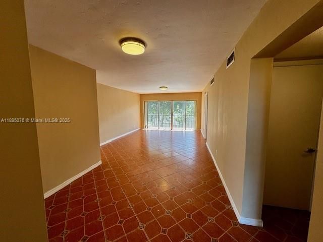 For Rent: $2,450 (3 beds, 2 baths, 1116 Square Feet)