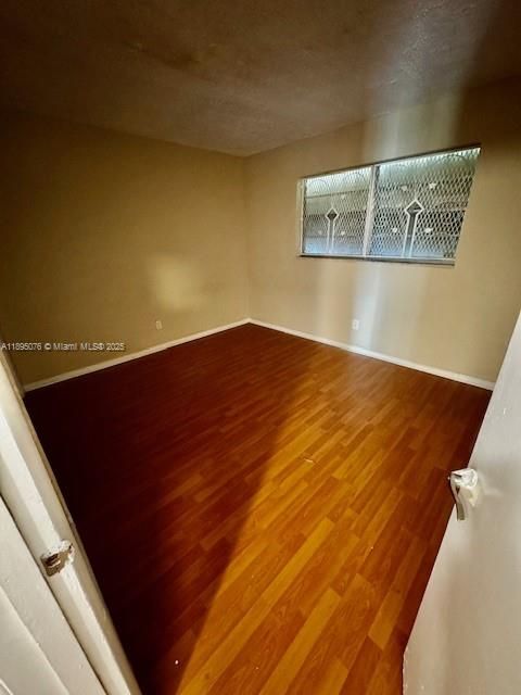 For Rent: $2,450 (3 beds, 2 baths, 1116 Square Feet)