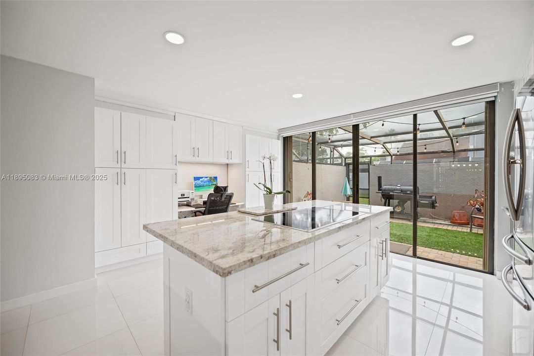 合同活跃: $419,000 (2 贝兹, 1 浴室, 1482 平方英尺)