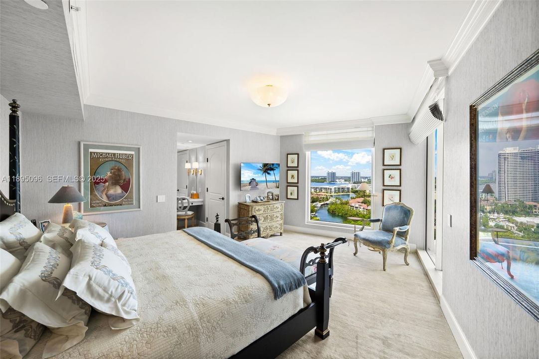 For Sale: $3,975,000 (4 beds, 3 baths, 3528 Square Feet)