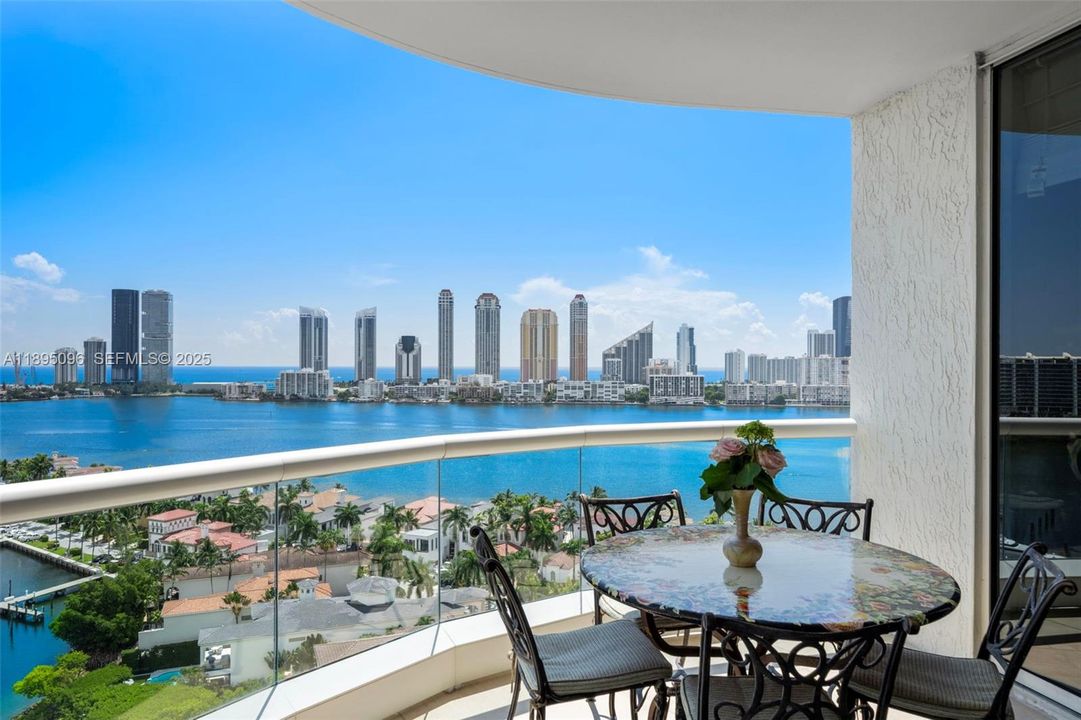 For Sale: $3,975,000 (4 beds, 3 baths, 3528 Square Feet)