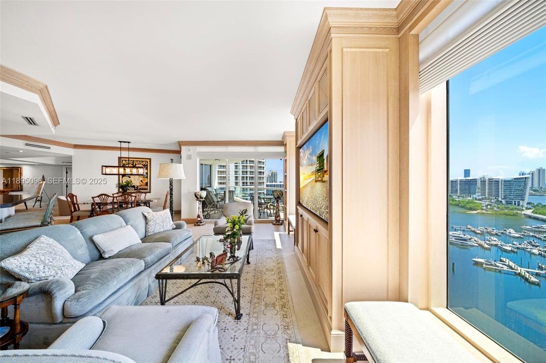 For Sale: $3,975,000 (4 beds, 3 baths, 3528 Square Feet)