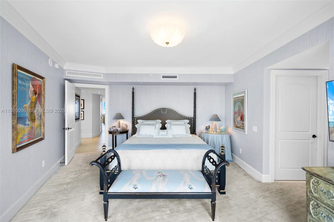 For Sale: $3,975,000 (4 beds, 3 baths, 3528 Square Feet)