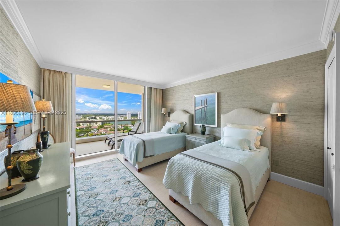 For Sale: $3,975,000 (4 beds, 3 baths, 3528 Square Feet)