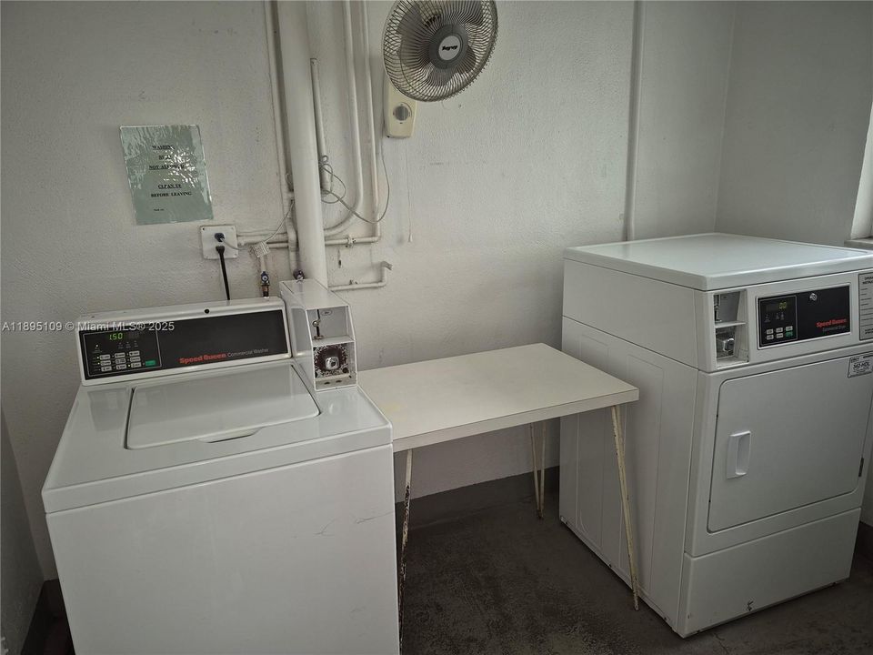 For Sale: $150,000 (2 beds, 2 baths, 899 Square Feet)