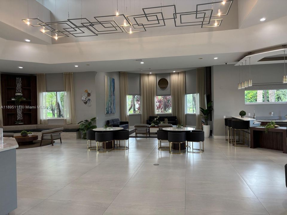 Недавно арендовано: $4,800 (4 спален, 2 ванн, 2500 Квадратных фут)