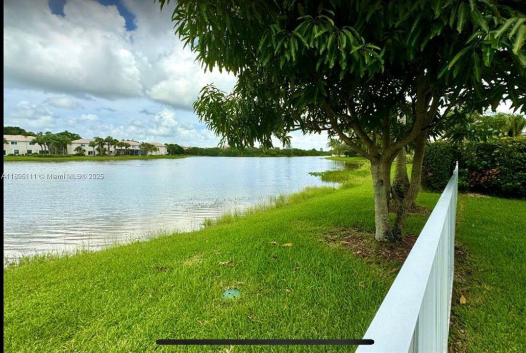 Недавно арендовано: $4,800 (4 спален, 2 ванн, 2500 Квадратных фут)