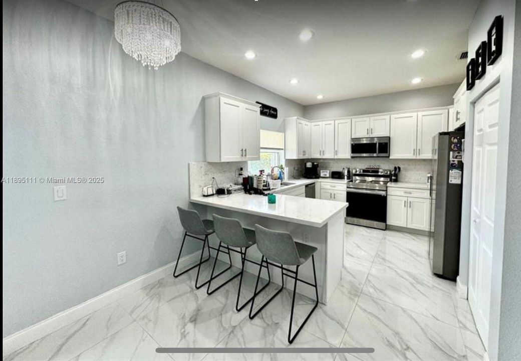 Недавно арендовано: $4,800 (4 спален, 2 ванн, 2500 Квадратных фут)