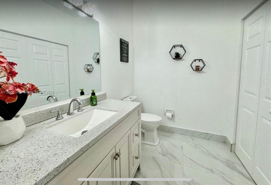 Недавно арендовано: $4,800 (4 спален, 2 ванн, 2500 Квадратных фут)