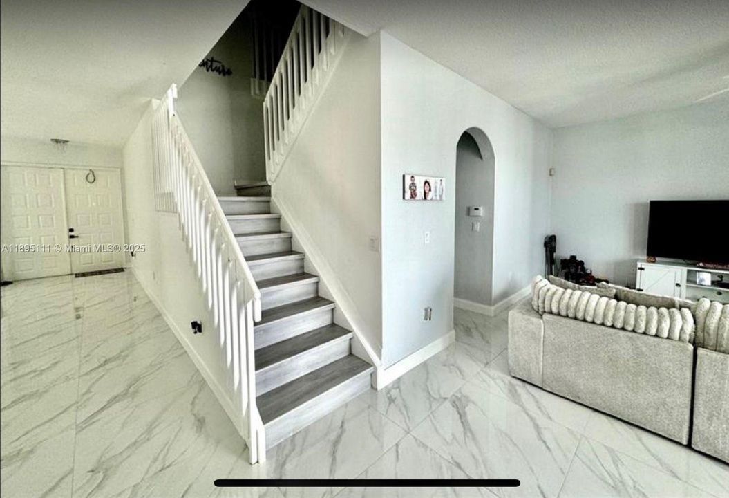 Недавно арендовано: $4,800 (4 спален, 2 ванн, 2500 Квадратных фут)