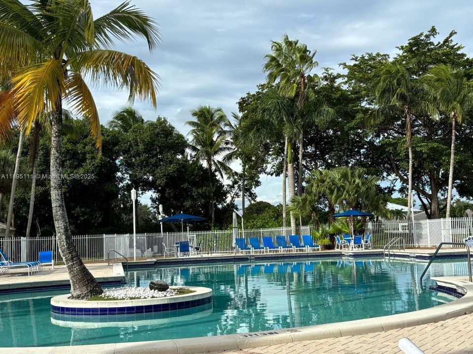 Недавно арендовано: $4,800 (4 спален, 2 ванн, 2500 Квадратных фут)