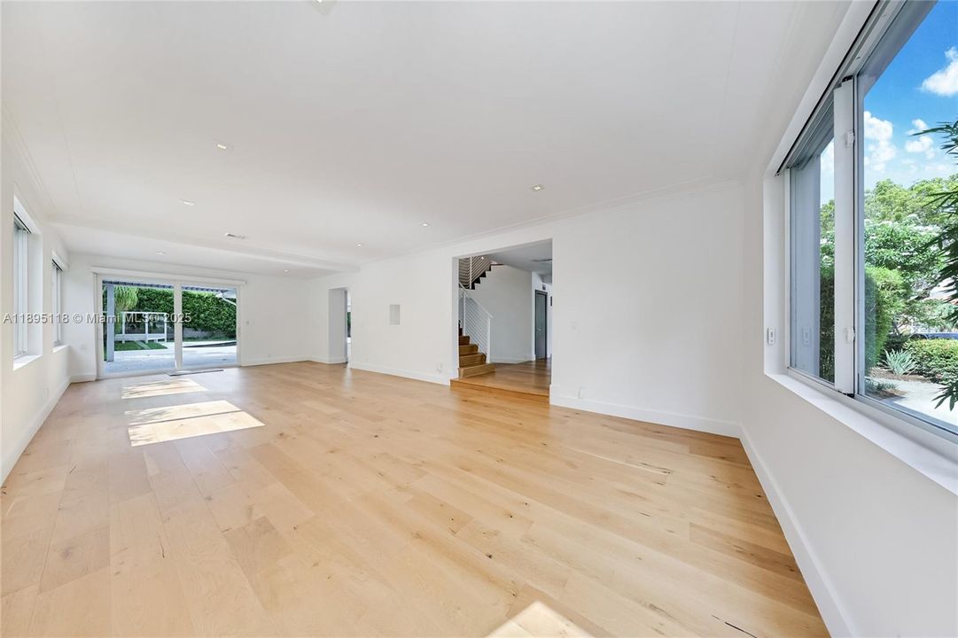 For Sale: $3,890,000 (4 beds, 3 baths, 3833 Square Feet)