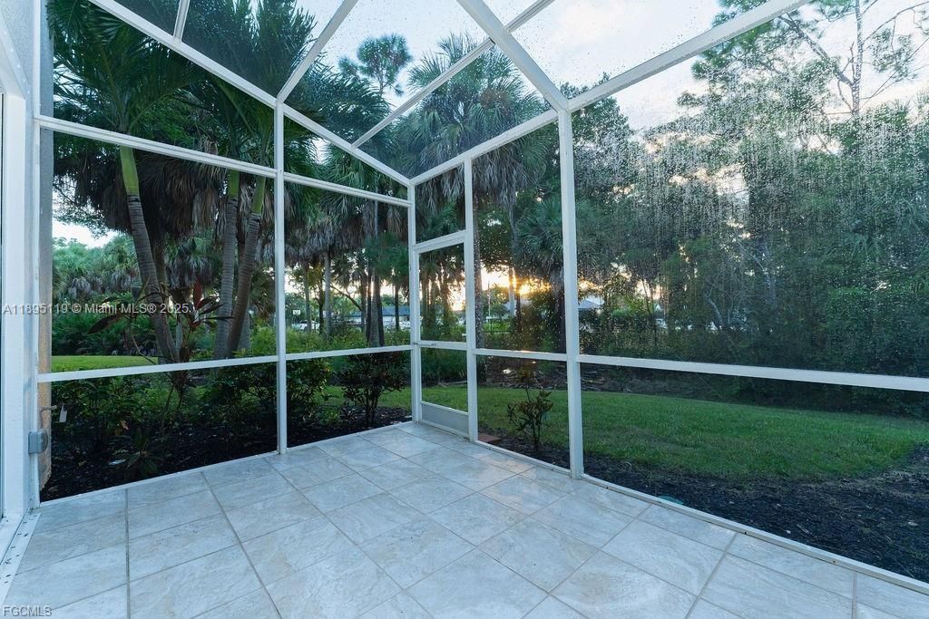 Под контрактом: $262,500 (3 спален, 2 ванн, 0 Квадратных фут)