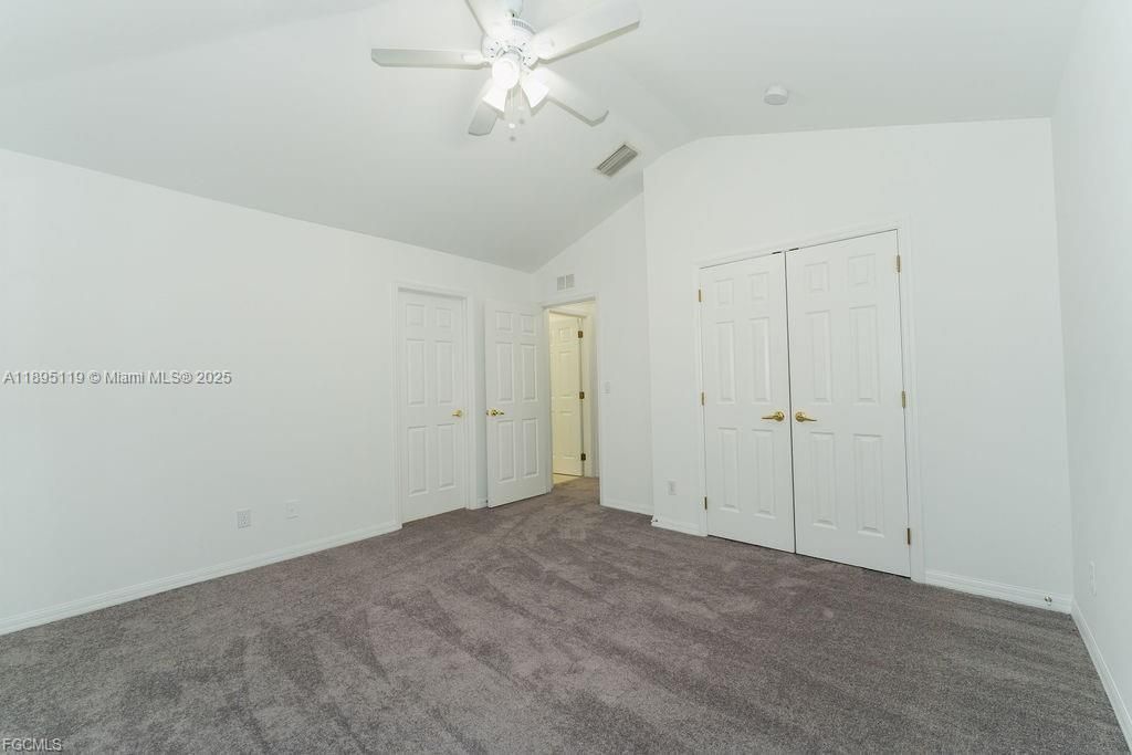 Под контрактом: $262,500 (3 спален, 2 ванн, 0 Квадратных фут)