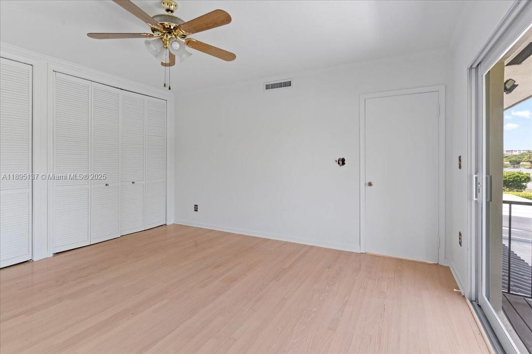 En Venta: $2,395,000 (5 camas, 3 baños, 3275 Pies cuadrados)