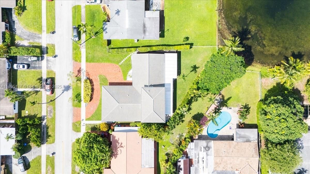 En Venta: $2,395,000 (5 camas, 3 baños, 3275 Pies cuadrados)