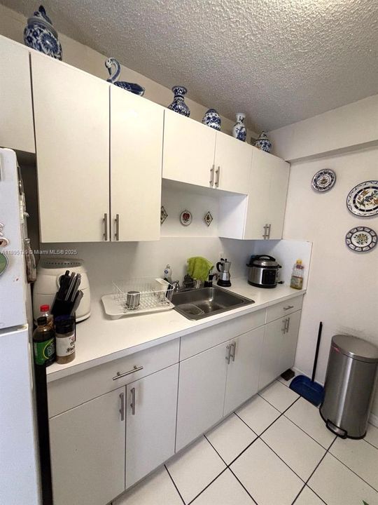 Под контрактом: $240,000 (2 спален, 1 ванн, 770 Квадратных фут)