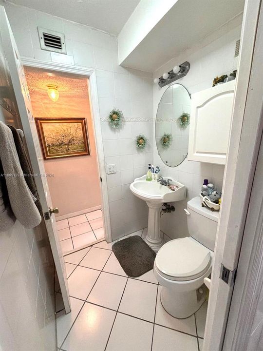 Под контрактом: $240,000 (2 спален, 1 ванн, 770 Квадратных фут)