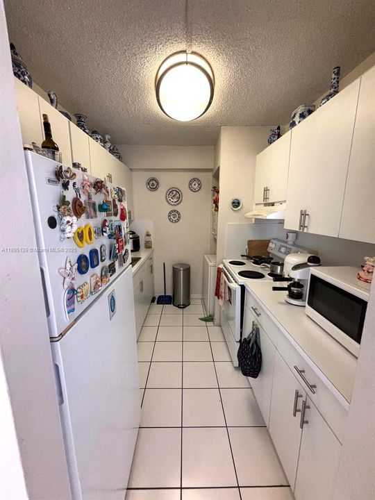 Под контрактом: $240,000 (2 спален, 1 ванн, 770 Квадратных фут)