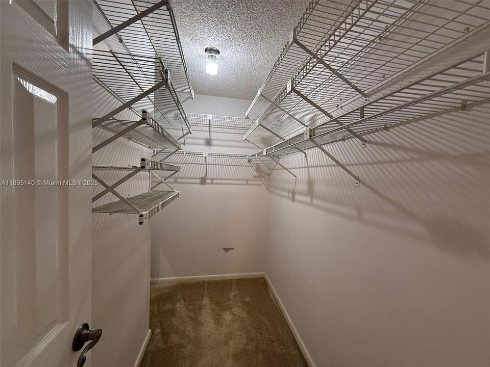 出租: $2,000 (2 贝兹, 2 浴室, 1117 平方英尺)