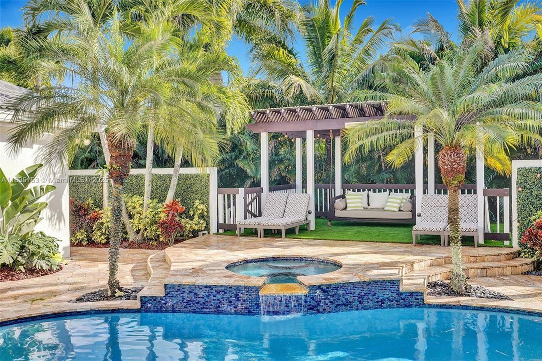 For Sale: $2,480,000 (6 beds, 5 baths, 4133 Square Feet)