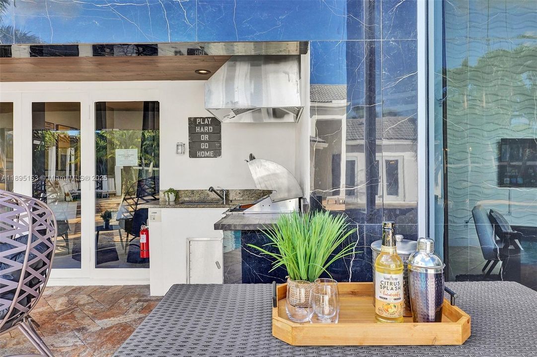 For Sale: $2,480,000 (6 beds, 5 baths, 4133 Square Feet)