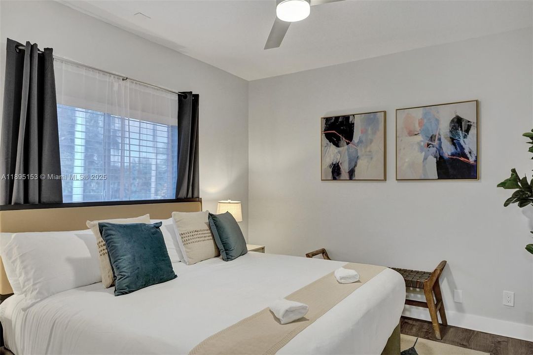 For Sale: $2,480,000 (6 beds, 5 baths, 4133 Square Feet)