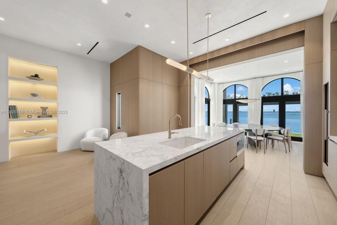 For Sale: $32,500,000 (7 beds, 7 baths, 6023 Square Feet)