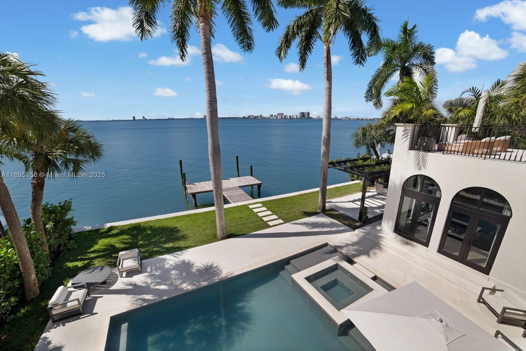 For Sale: $32,500,000 (7 beds, 7 baths, 6023 Square Feet)