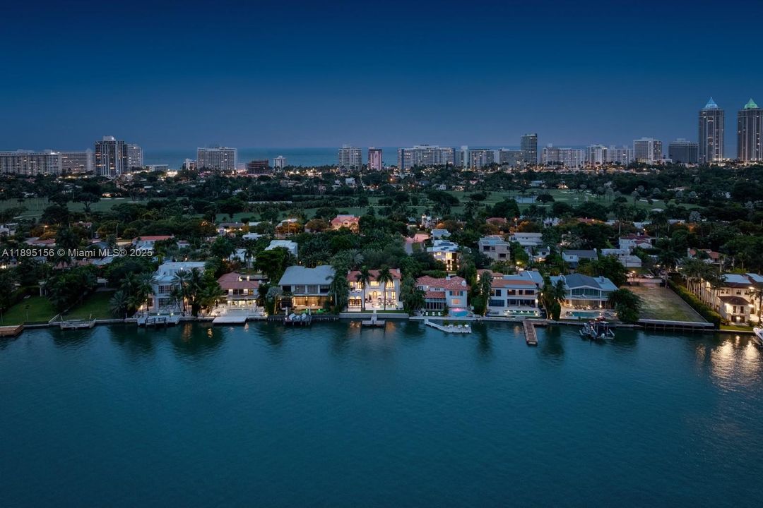 For Sale: $32,500,000 (7 beds, 7 baths, 6023 Square Feet)